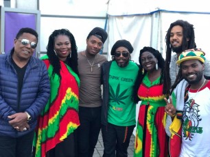 The-Wailers-with-Jackson