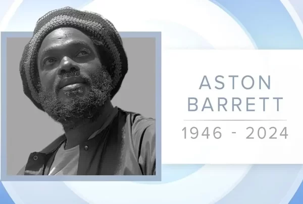 Aston Familyman Barrett